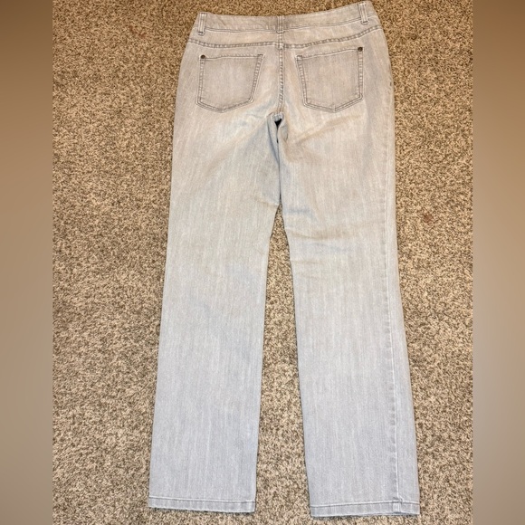 NWOT SIZE 6 Christopher & Banks Light Gray Straight Leg Jeans - Picture 3 of 7